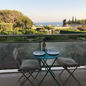 Vue Et Terrasse Quartier Calme à La Ciotat