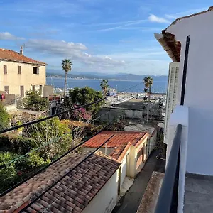 Duplex T3 Climatisé Plein Centre Terrasse Vue La Ciotat